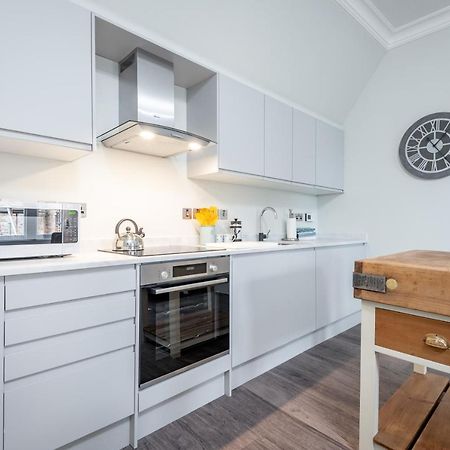 South Street Luxury Apartment * Central * Sleeps 4 St Andrews Bagian luar foto