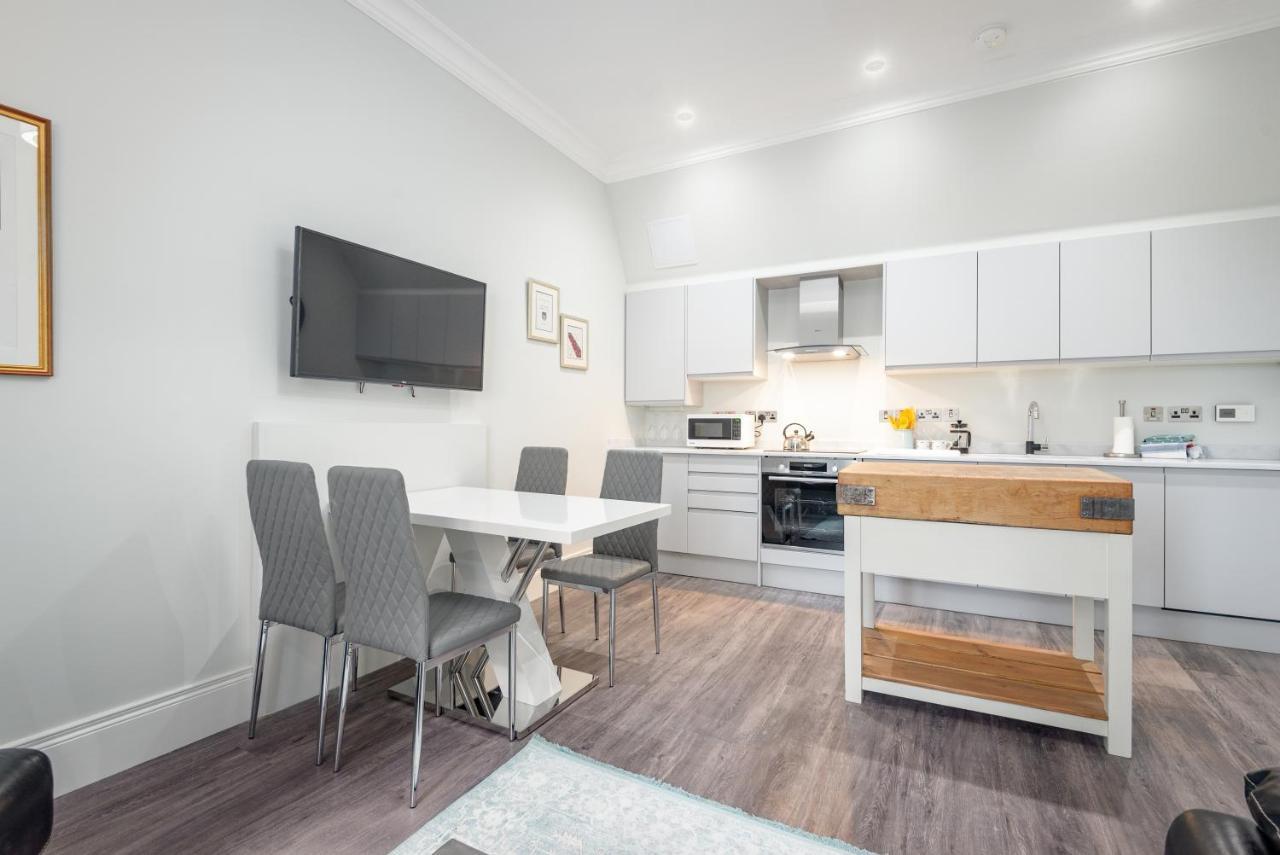 South Street Luxury Apartment * Central * Sleeps 4 St Andrews Bagian luar foto